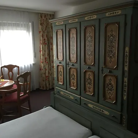 Casa de hóspedes Starzel-stuben 3*